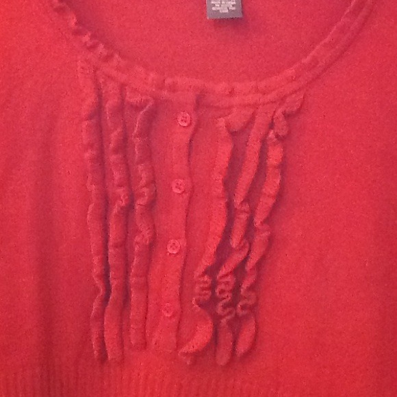 RED RUFFLE SWEATER 🌻 - Picture 5 of 5