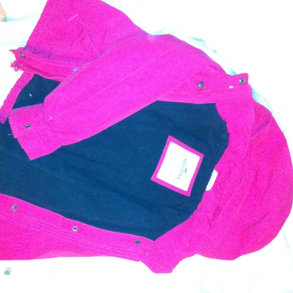 Never worn hollister rain jacket - Picture 3 of 3