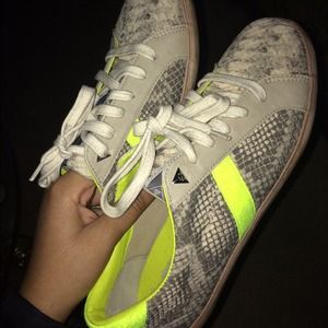 Sam Edelmen - Hanson Snakeskin Sneaker