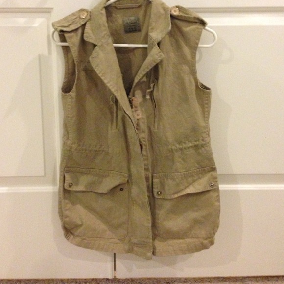 Khaki military style vest