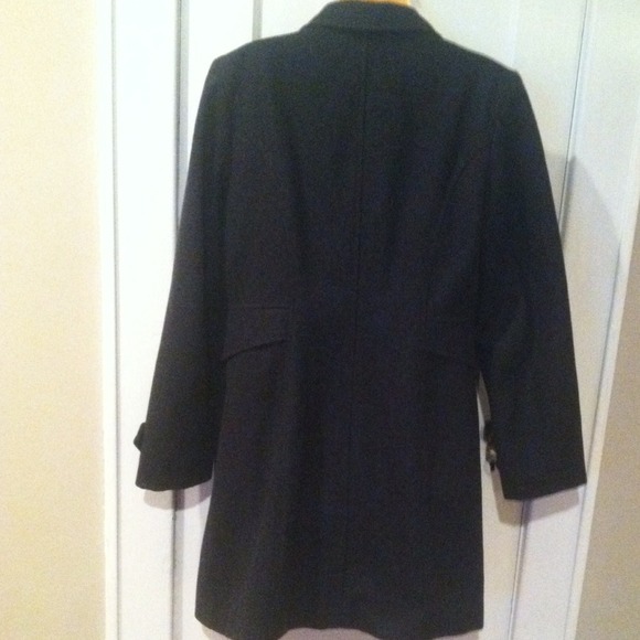 🎉HOST PICK🎉Wool coat size large - Picture 2 of 4