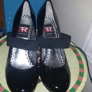 ***Reduced**** shiney Black heels