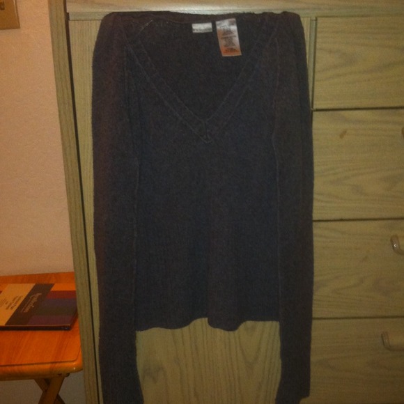 2 fuzzy sweaters - Picture 2 of 2