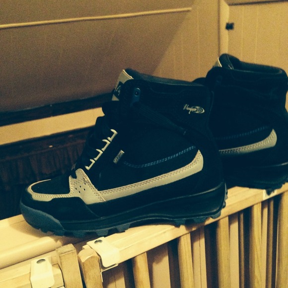 Vasque Boots Size 7