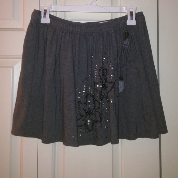 Short sequined skirt - Picture 1 of 3