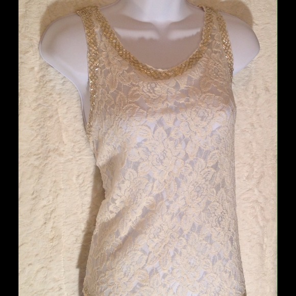 💗Gorgeous Lace See Through Blouse💗 - Picture 2 of 3