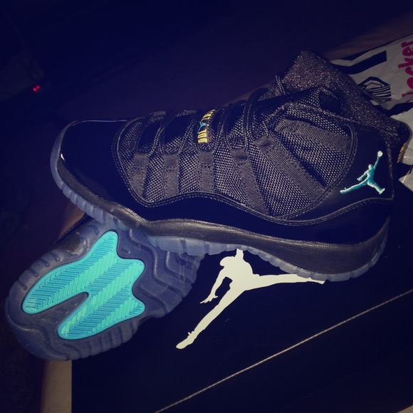 NEVER WORN Air Jordan retro 11 " gamma blue "