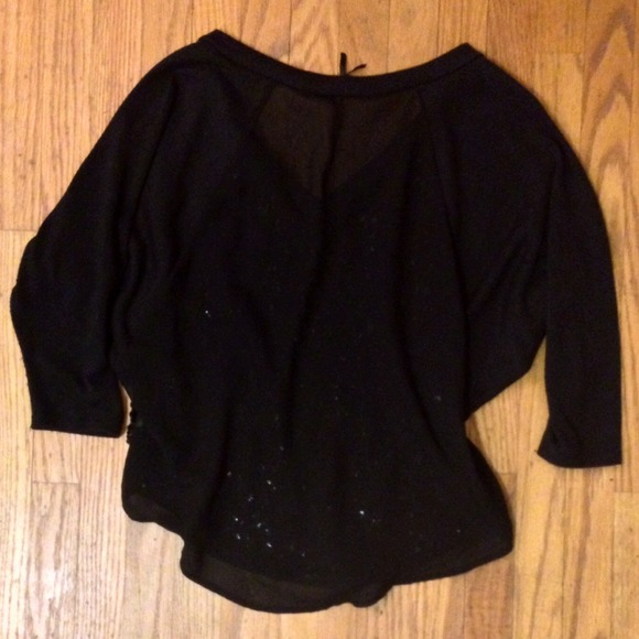 🌙Black Oversized Sequin V-Neck High Low Top! - Picture 3 of 3