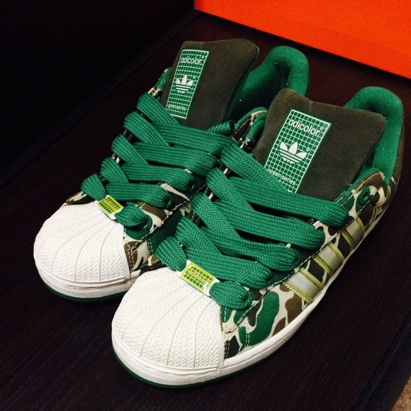 Men's Adidas brand shoes!!!