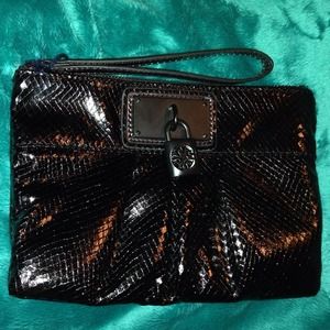 Vera Wang wristlet
