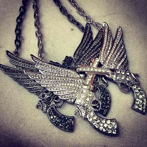 NEW: crossed pistol + wing statement neck - Picture 2 of 2