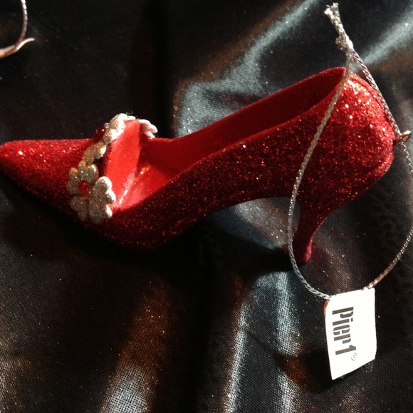 PIER 1 👠One Ornament Sparkly Red High Heel - Picture 4 of 4