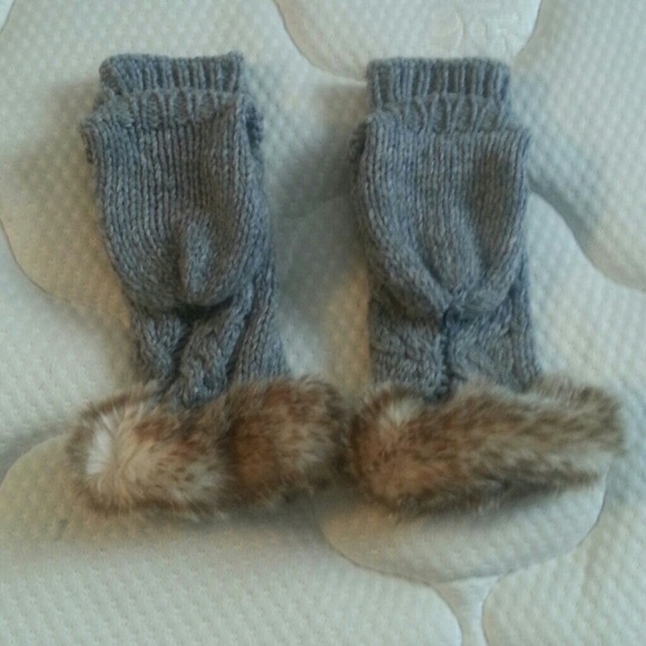 Aerie fur mittens