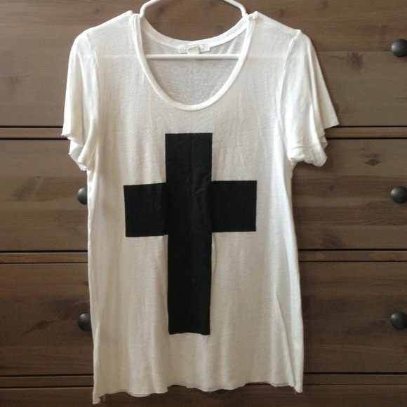 F21 Black & White Cross Tee