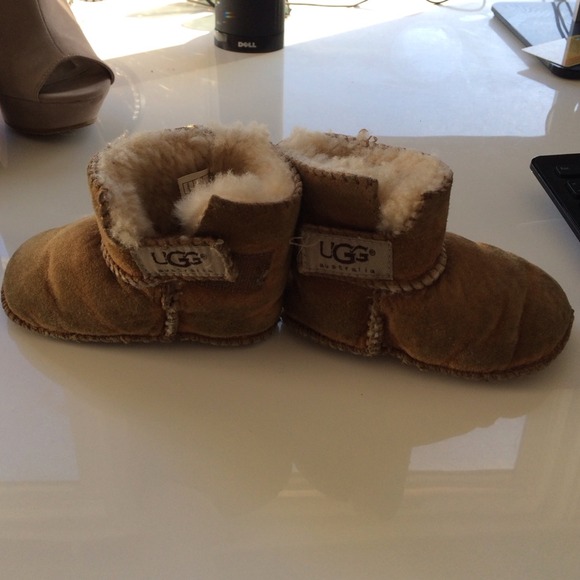 Baby uggs - Picture 2 of 3