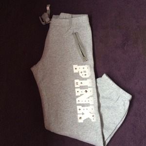 ✨bundle✨VS Pink Campus Style Sweats & Nike