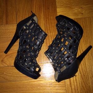 NYLA Isabel Caged Sandal