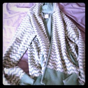 Adorable hoodie! 👏