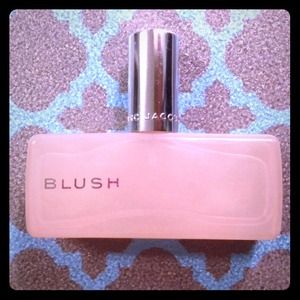 Marc Jacobs Blush Eu De Parfum 1 oz.