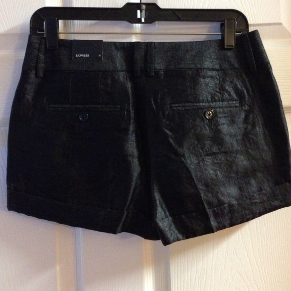 Express black dress shorts NWT size 4 - Picture 2 of 2
