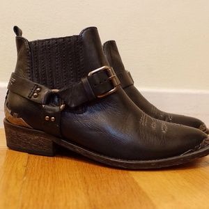 Zara Black Western Leather Ankle Booties