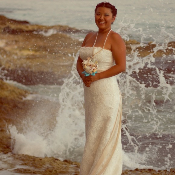 Wedding gown