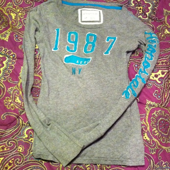 Aeropostale gray and teal long sleeve top