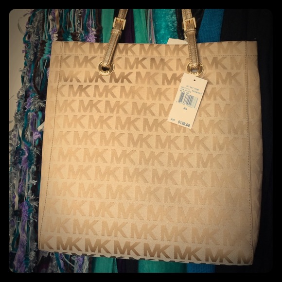 🚫⛔️SOLD⛔️🚫BRAND NEW MK Tote