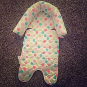 ✨DISCOUNTED! Polka dot car seat comfy! 🎀