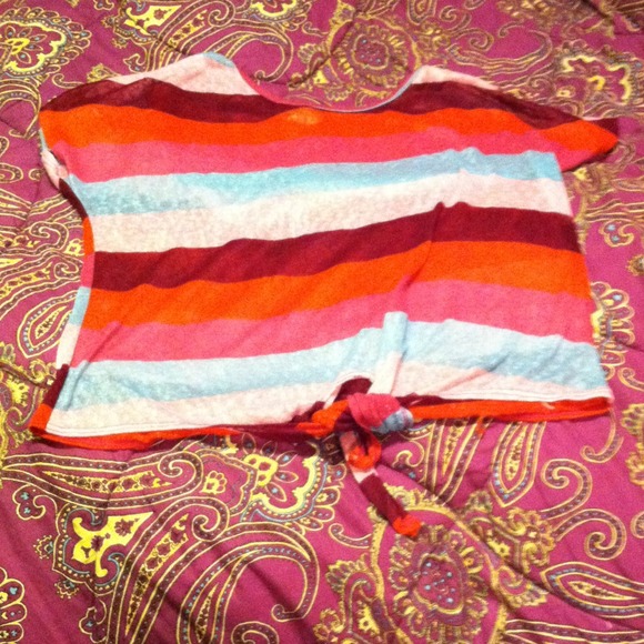 Striped tie at bottom too