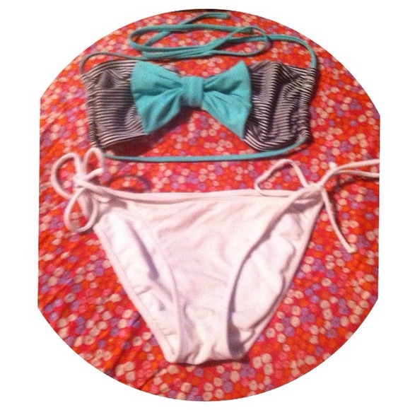 🚫BUNDLED🚫 Pacsun bandeau bow bikini - Picture 1 of 1