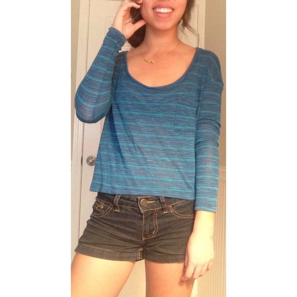 Thin long sleeved crop top - Picture 1 of 1