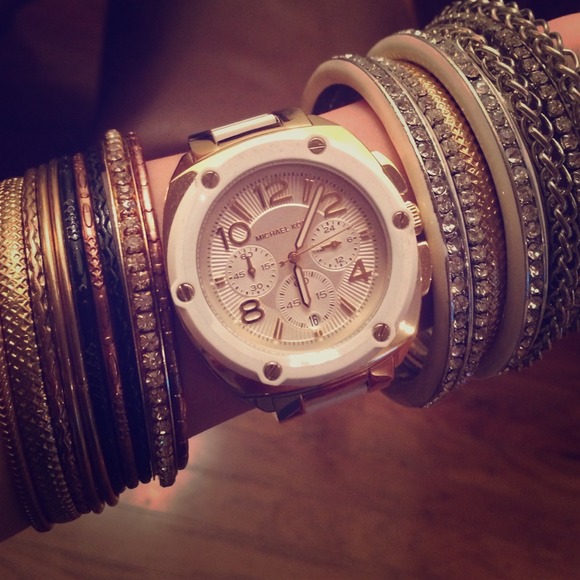 ✅ SOLD in a Bundle 💰. Michael Kors Watch