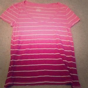 short sleeve ombré v-neck
