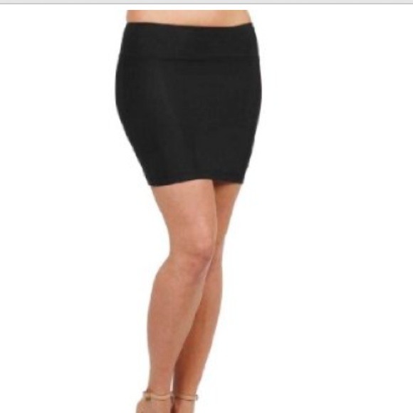 2⃣ Body con skirts