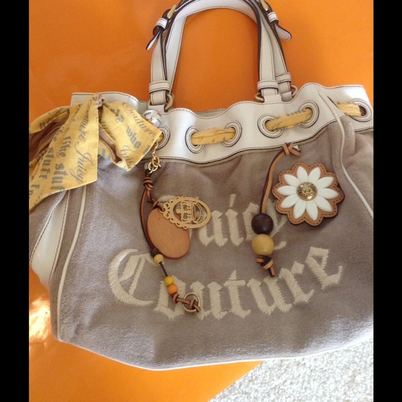👝💯Authentic Juicy Couture tote💕💛💕RESErve🚫
