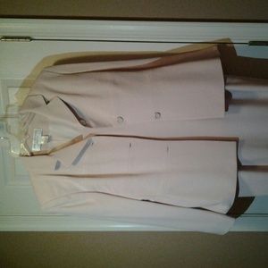 Classic Professional Womans Dress-Suit