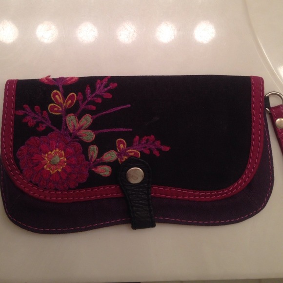 Lucky Brand wristlet