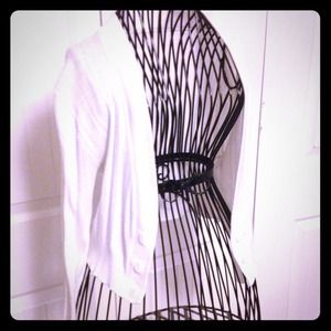 Quarter-sleeve sweater