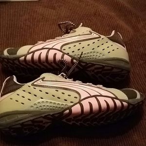 Puma leather sneakers