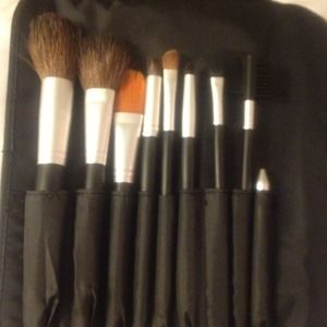 Nicole Miller brush set