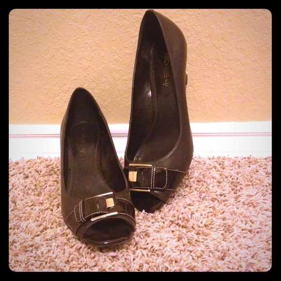 Nickels Soft Shoes - Brown peep toe wedges size 8