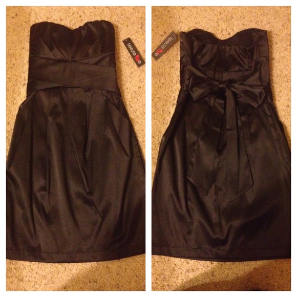 Little Black Dress (with pockets) - Picture 3 of 4