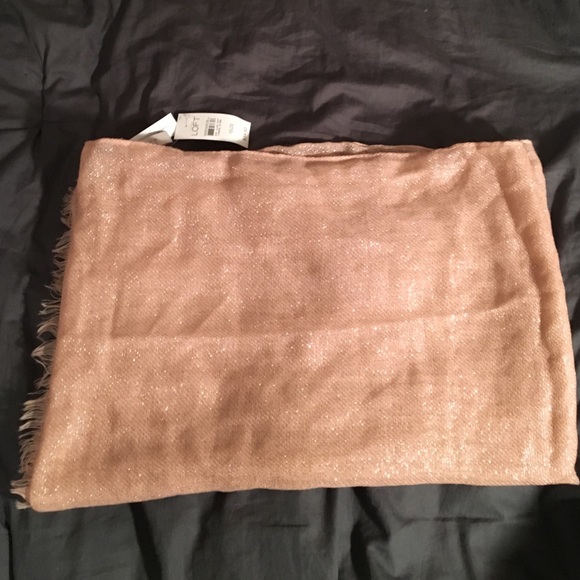 Loft Scarf - Picture 4 of 8