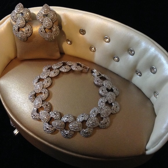 🌸Stunning Vintage Set 🌸 BUNDLE 🌸 8 listings!