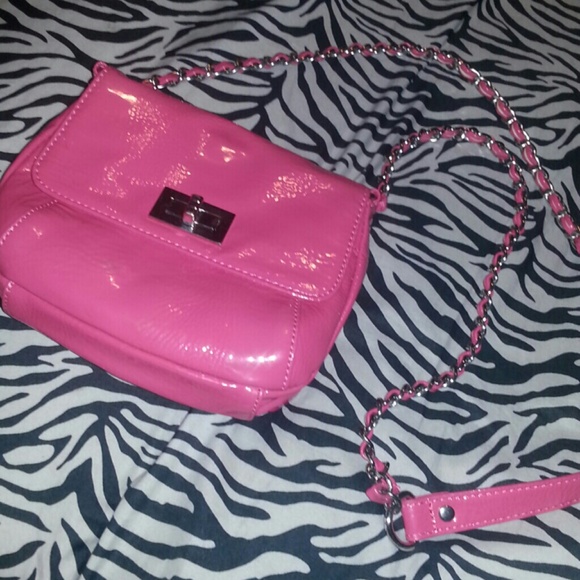 reduced!!!! New york & company crossbody