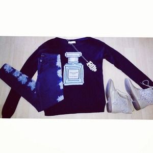 ♡Gilly Hicks Oversized Sweater $50♡
