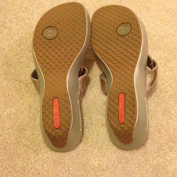 Cole Haan gold slipper - Picture 2 of 4