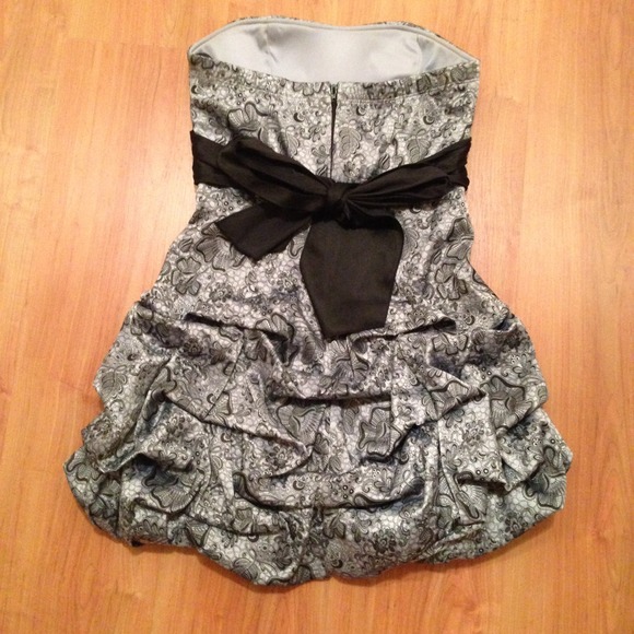 Ruby Rox Ladies Dress - Picture 2 of 4