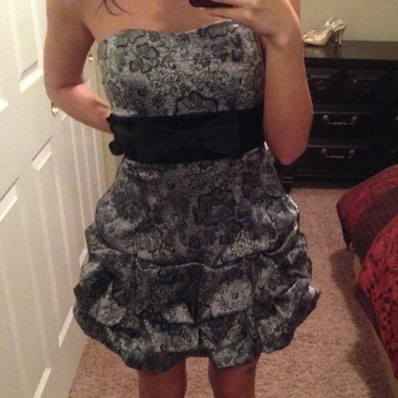 Ruby Rox Ladies Dress - Picture 3 of 4